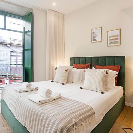 Brand New 4Br W/ 200Yrs Of History In Central Porto By Lovelystay Екстер'єр фото