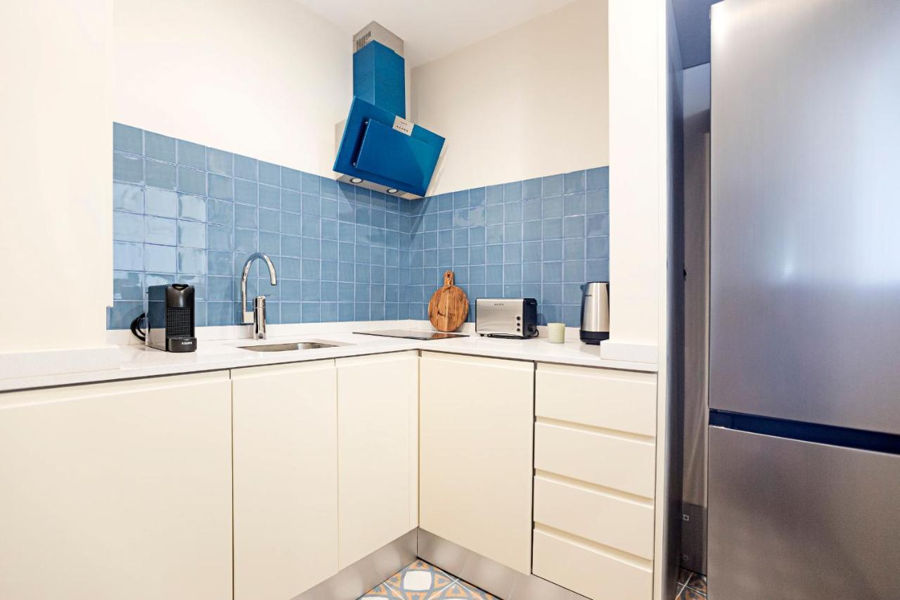 Brand New 4Br W/ 200Yrs Of History In Central Porto By Lovelystay Екстер'єр фото