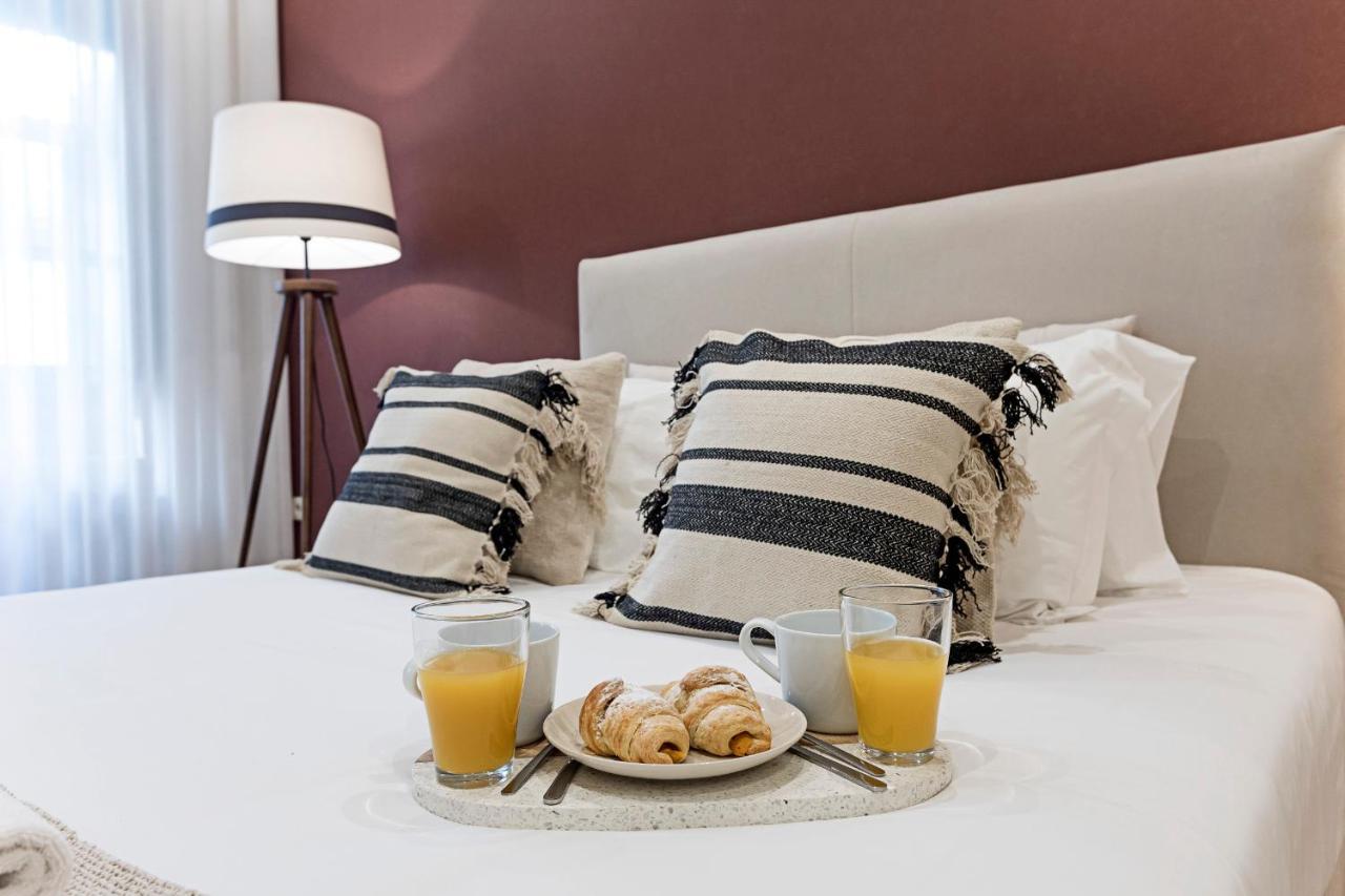 Brand New 4Br W/ 200Yrs Of History In Central Porto By Lovelystay Екстер'єр фото