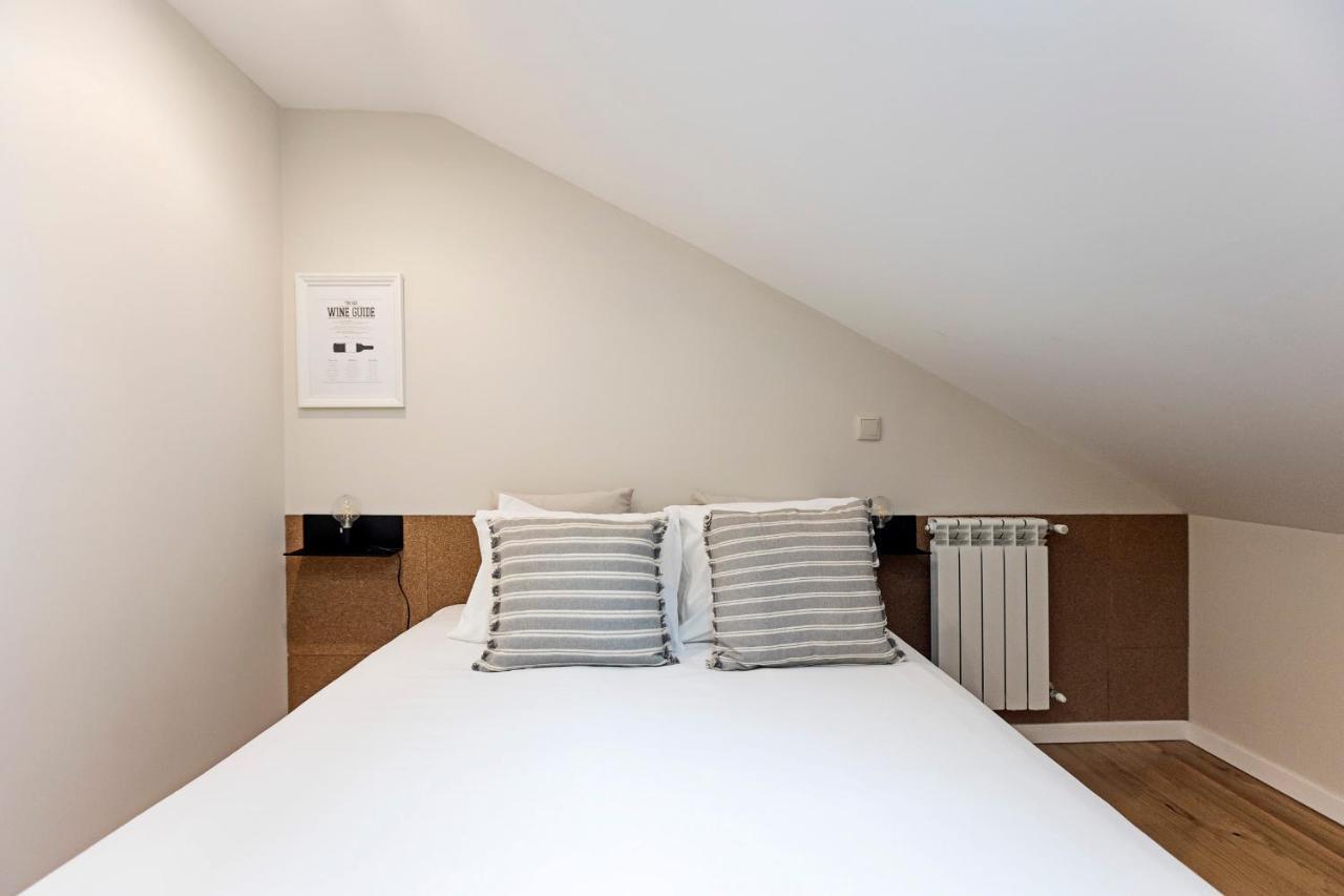 Brand New 4Br W/ 200Yrs Of History In Central Porto By Lovelystay Екстер'єр фото